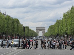 Champs-Elysées e Arco do Triunfo