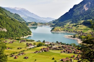 Um dos milhares de lagos suiços