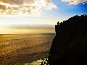 Templo no Desfiladeiro de Uluwatu (Bali)