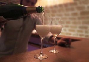 Experimente um champagne e saboreie Paris!