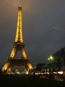 Mercado de Natal da Torre Eiffel