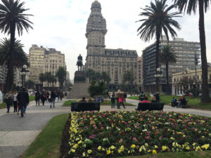 Plaza Independência.