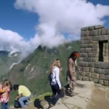 E mais: casal de protagonistas se conhece nas ruínas da Cidade Sagrada dos Incas!